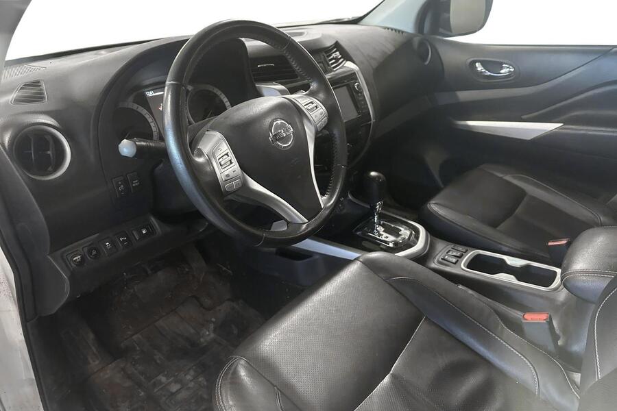 Nissan Navara vaihtoauto