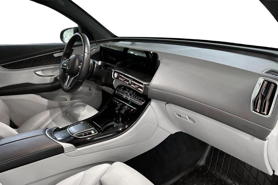 Mercedes-Benz EQC vaihtoauto