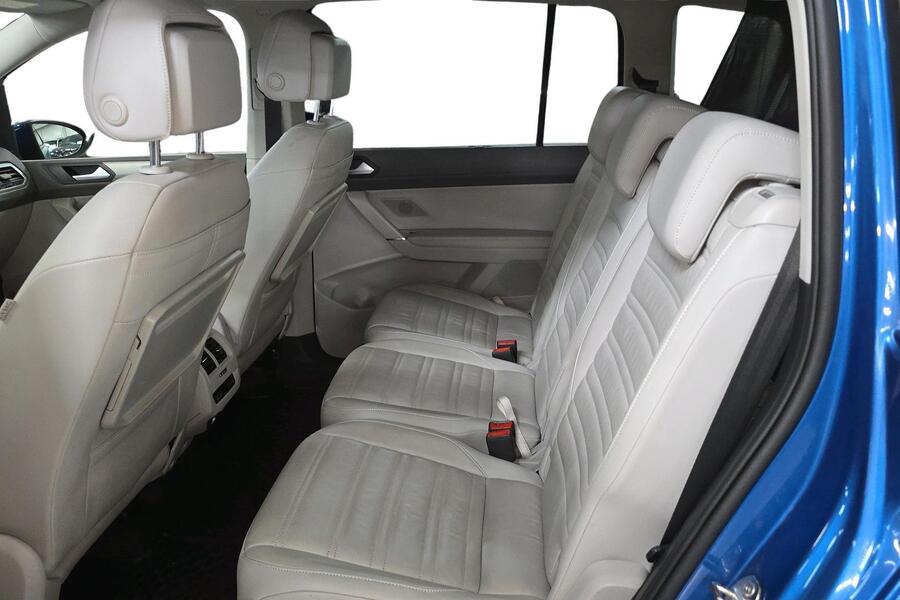 Volkswagen Touran vaihtoauto