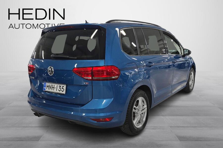 Volkswagen Touran vaihtoauto