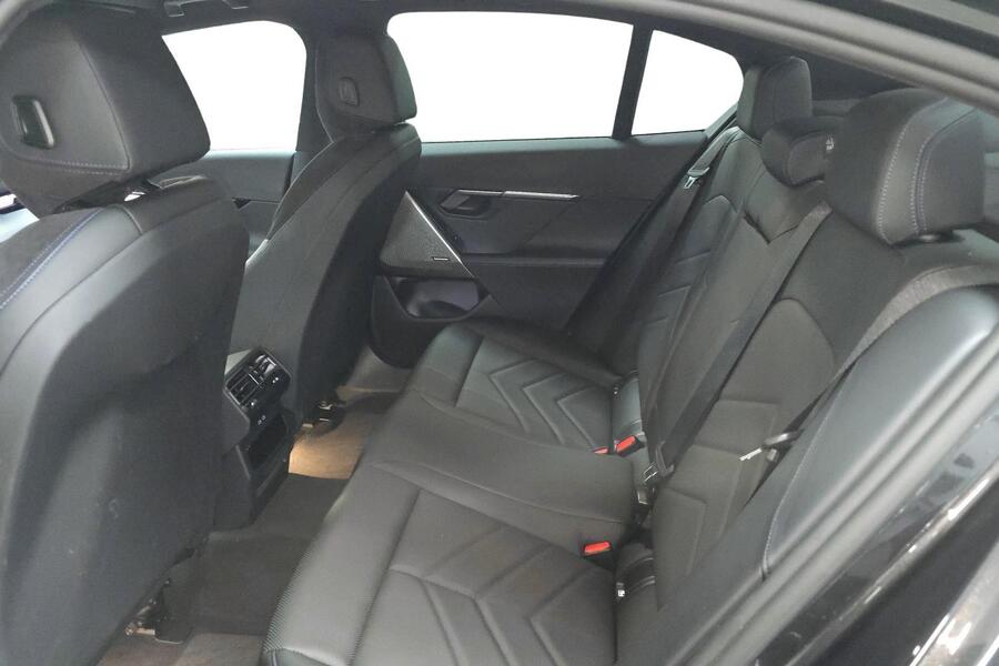 BMW i5 M60 vaihtoauto