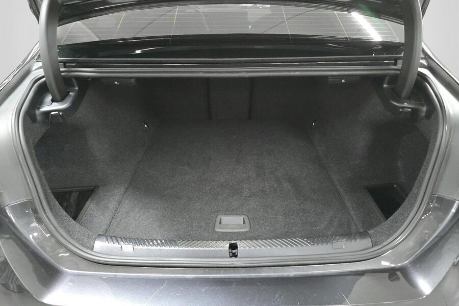 BMW i5 M60 vaihtoauto