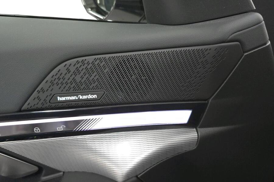 BMW i5 M60 vaihtoauto