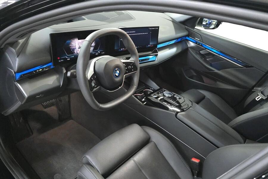 BMW i5 vaihtoauto