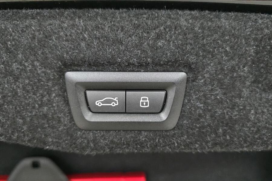 BMW i5 M60 vaihtoauto