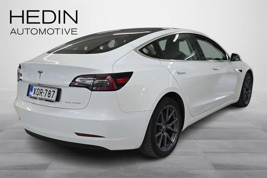 Tesla Model 3 vaihtoauto