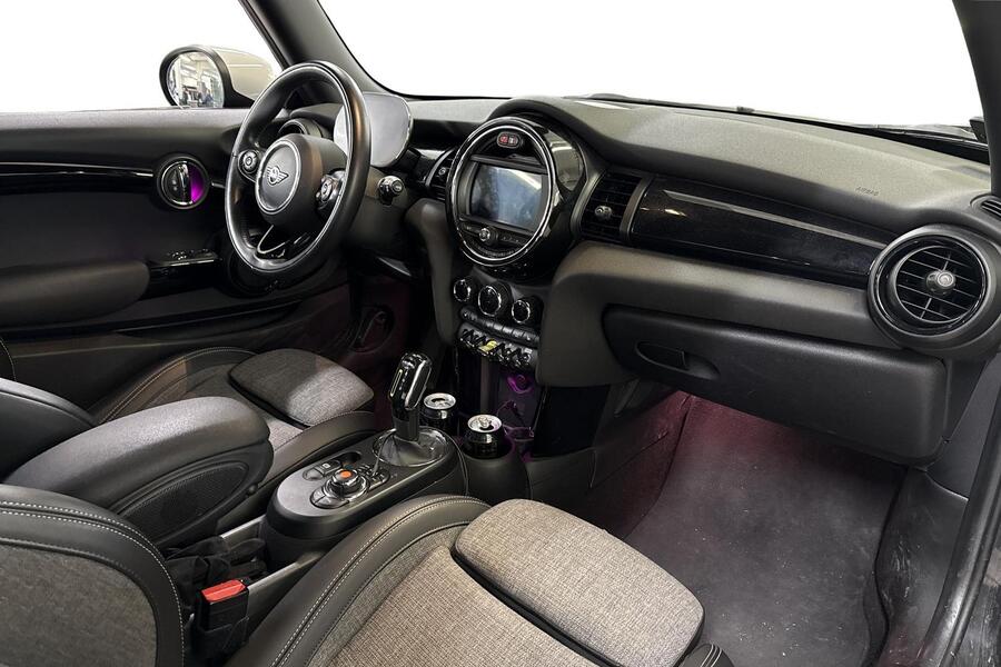 Mini Hatchback vaihtoauto