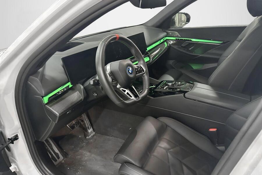 BMW i5 M60 vaihtoauto