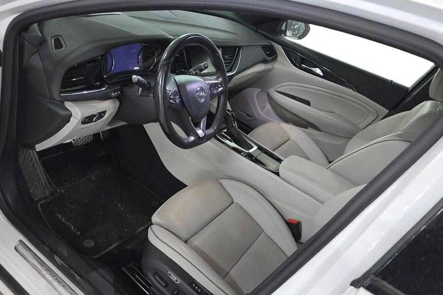 Opel Insignia vaihtoauto