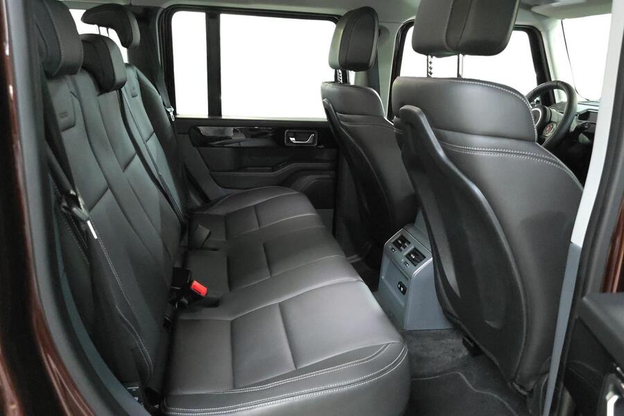 Ineos Grenadier vaihtoauto