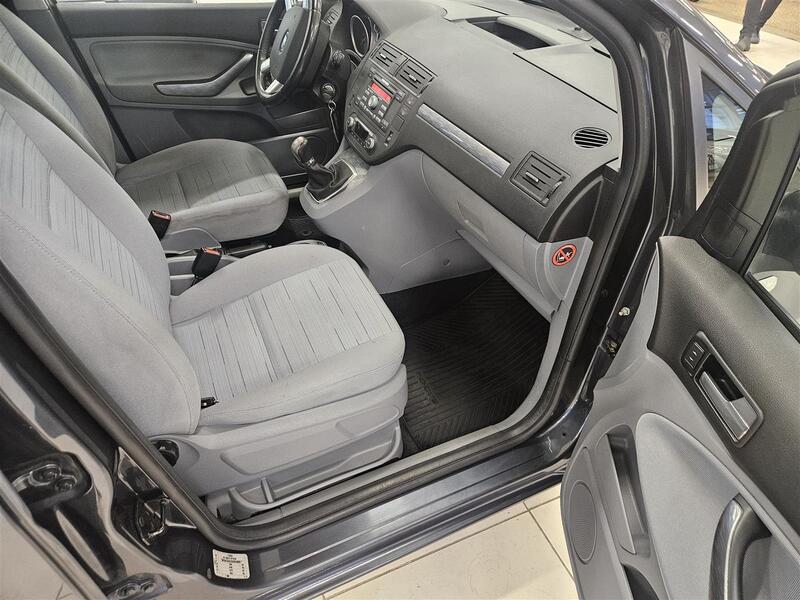 Ford C-MAX vaihtoauto