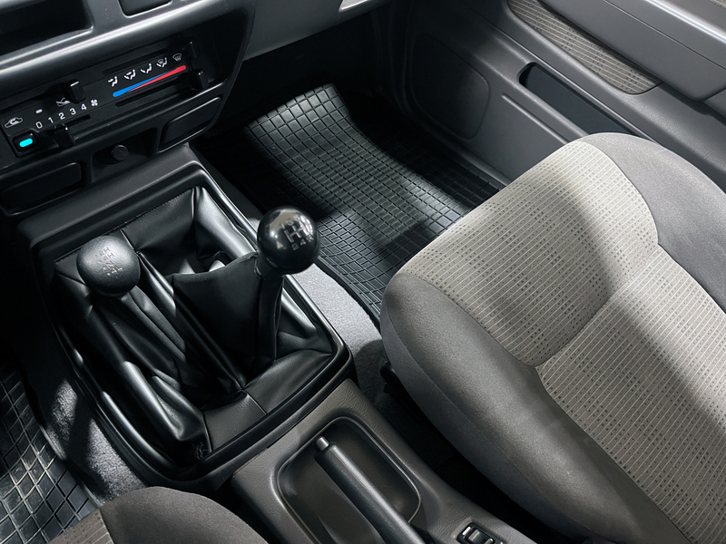 Nissan King vaihtoauto