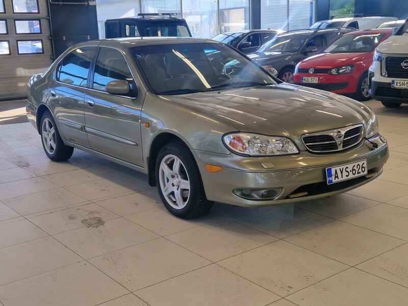 Nissan Maxima vaihtoauto