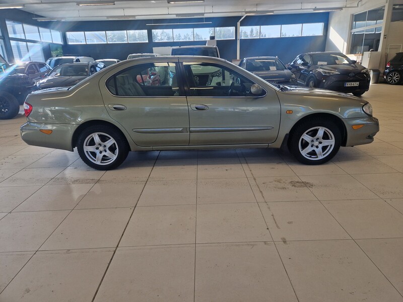 Nissan Maxima vaihtoauto