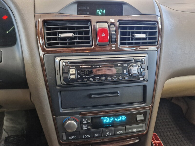 Nissan Maxima vaihtoauto