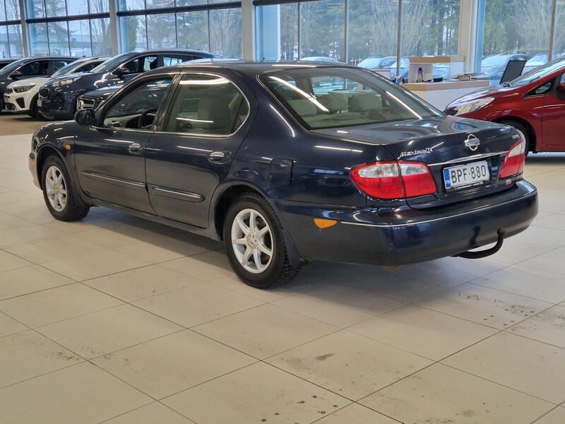 Nissan Maxima vaihtoauto