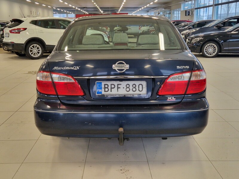 Nissan Maxima vaihtoauto