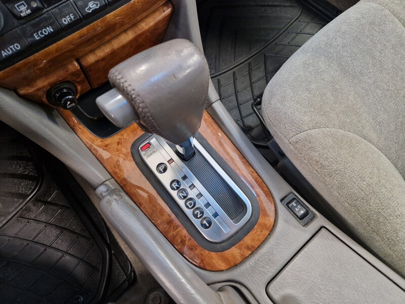 Nissan Maxima vaihtoauto