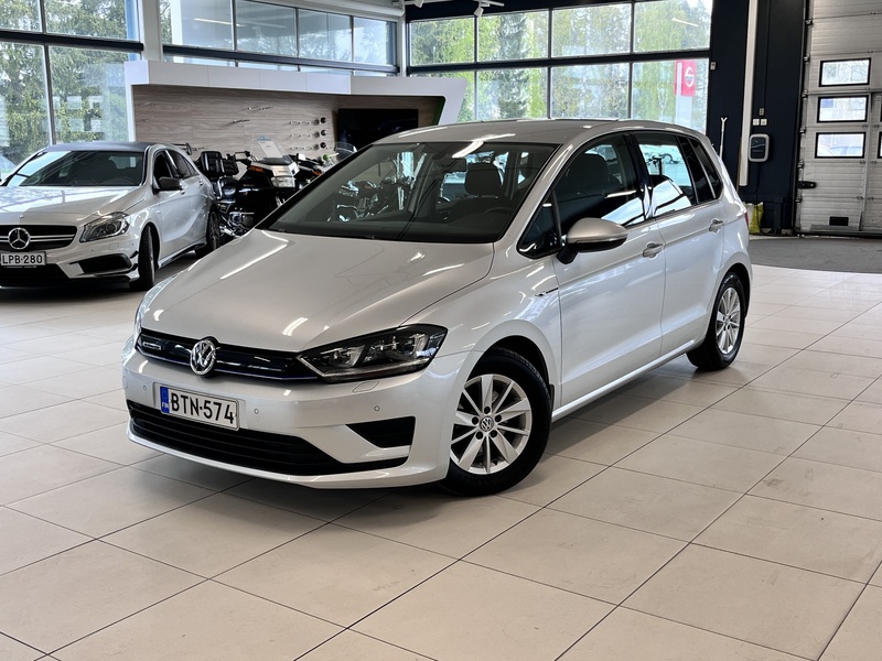 Volkswagen Golf Sportsvan vaihtoauto