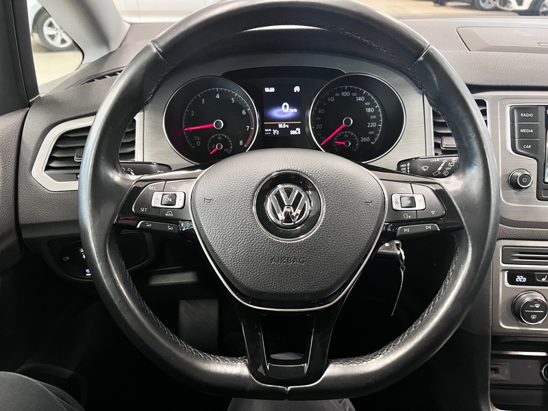 Volkswagen Golf Sportsvan vaihtoauto