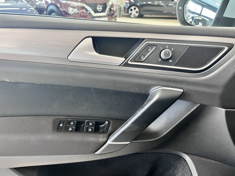 Volkswagen Golf Sportsvan vaihtoauto