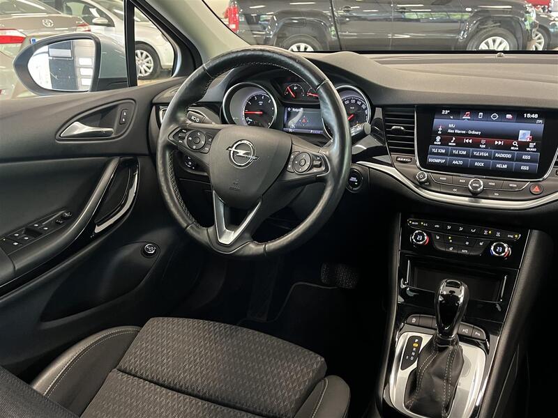 Opel Astra vaihtoauto