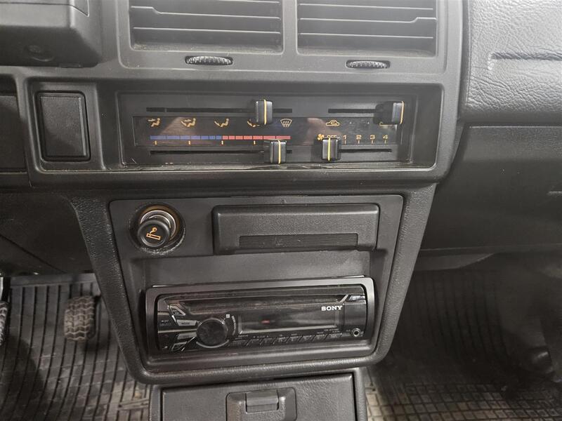 Mazda 323 vaihtoauto