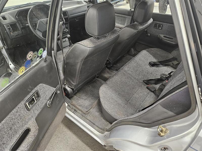 Mazda 323 vaihtoauto