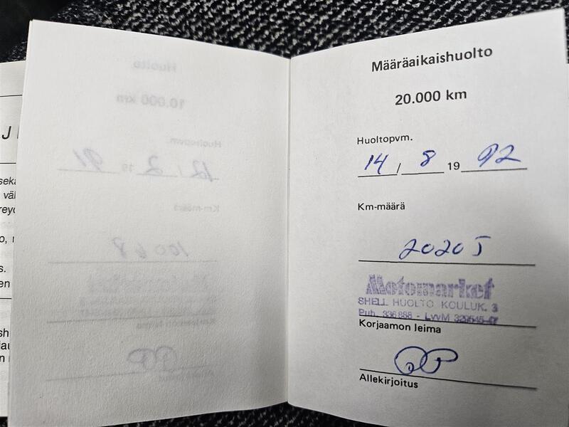 Mazda 323 vaihtoauto