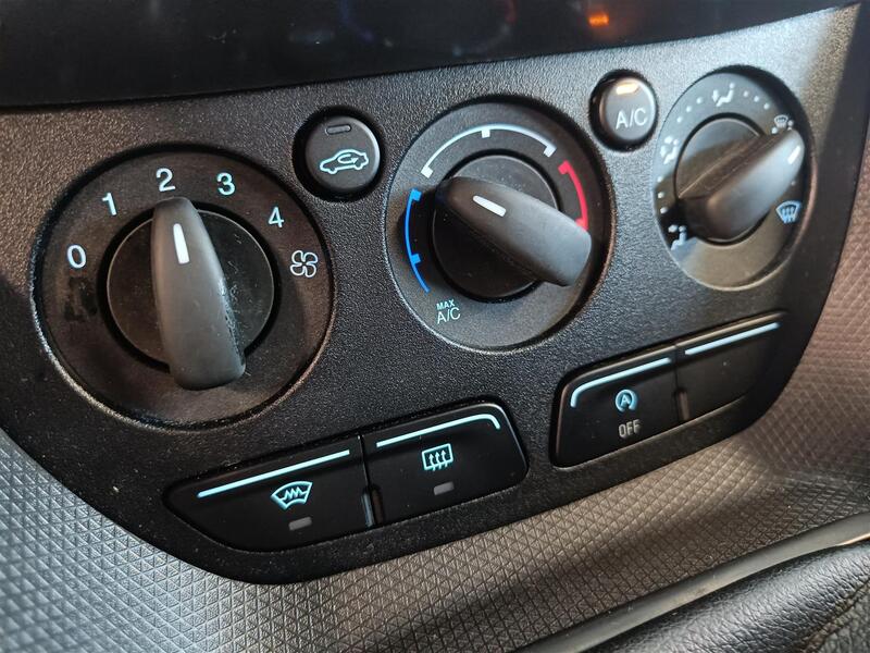 Ford Transit Connect vaihtoauto