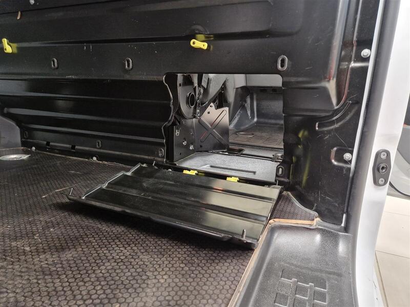 Opel Vivaro vaihtoauto