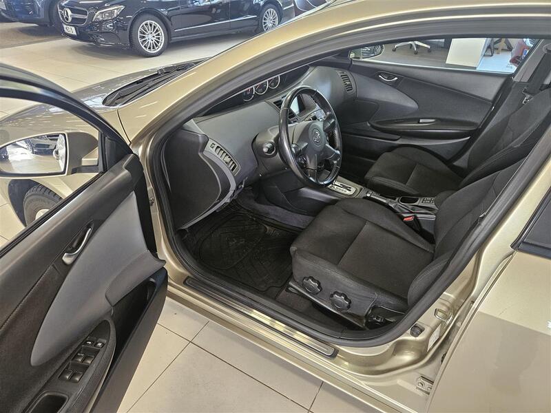 Nissan Primera vaihtoauto