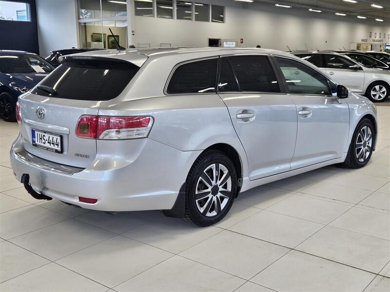 Toyota Avensis vaihtoauto