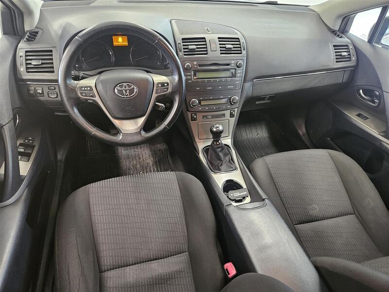Toyota Avensis vaihtoauto