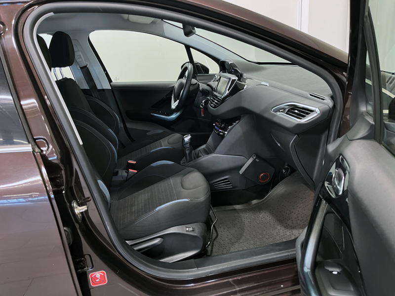 Peugeot 208 vaihtoauto