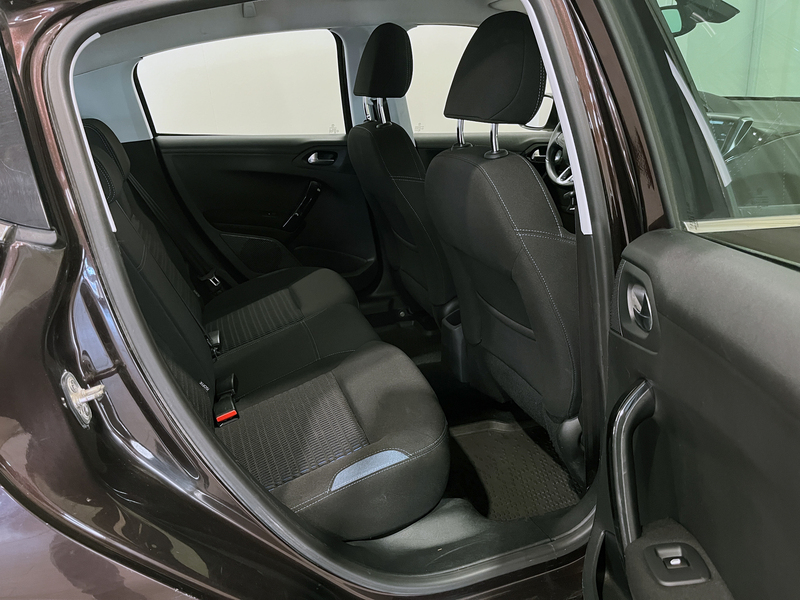 Peugeot 208 vaihtoauto