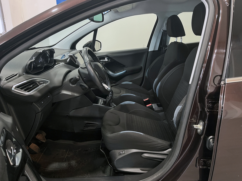 Peugeot 208 vaihtoauto