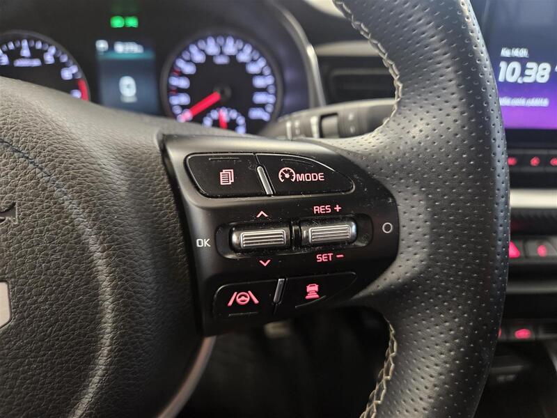 Kia Stonic vaihtoauto