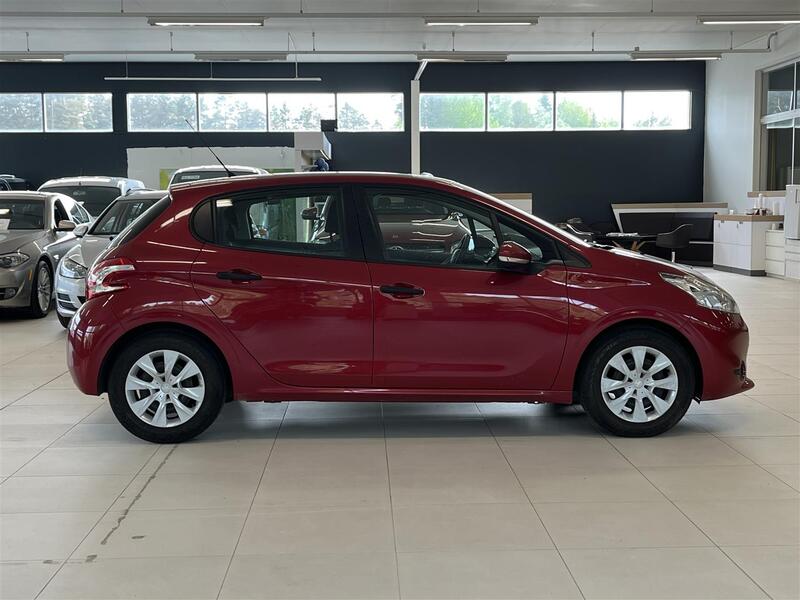 Peugeot 208 vaihtoauto