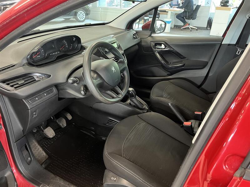 Peugeot 208 vaihtoauto