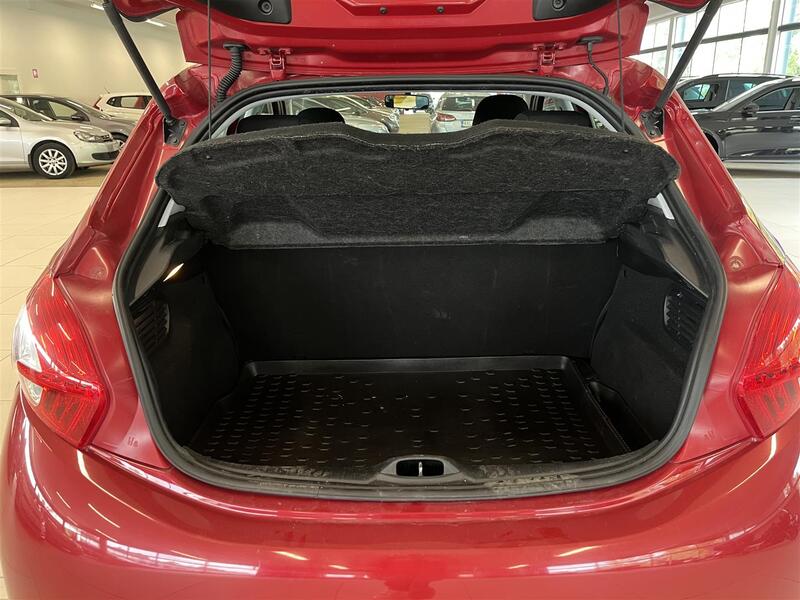 Peugeot 208 vaihtoauto