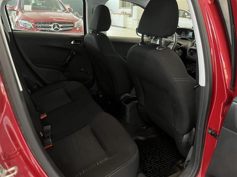 Peugeot 208 vaihtoauto