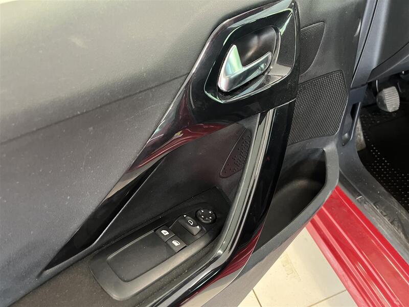 Peugeot 208 vaihtoauto