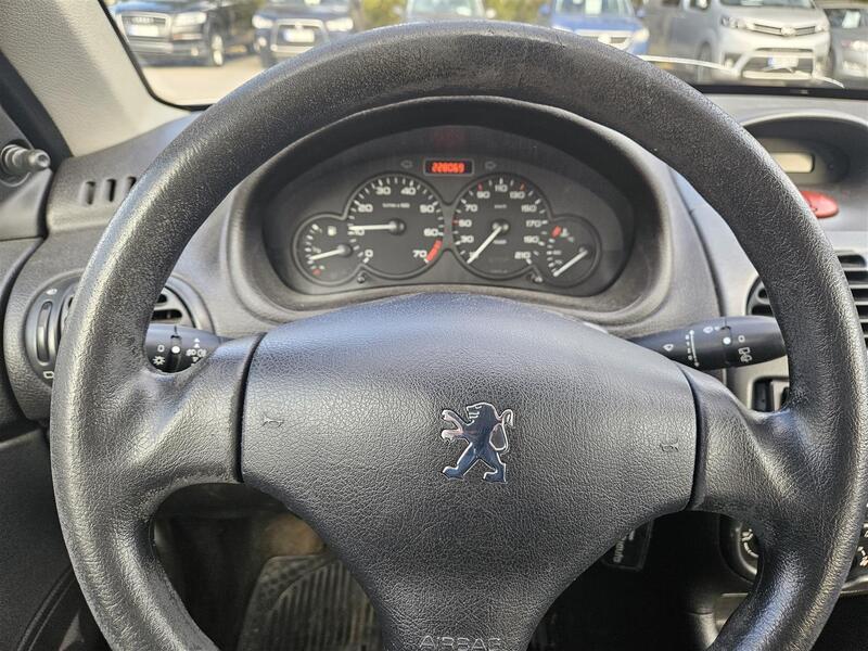 Peugeot 206 vaihtoauto