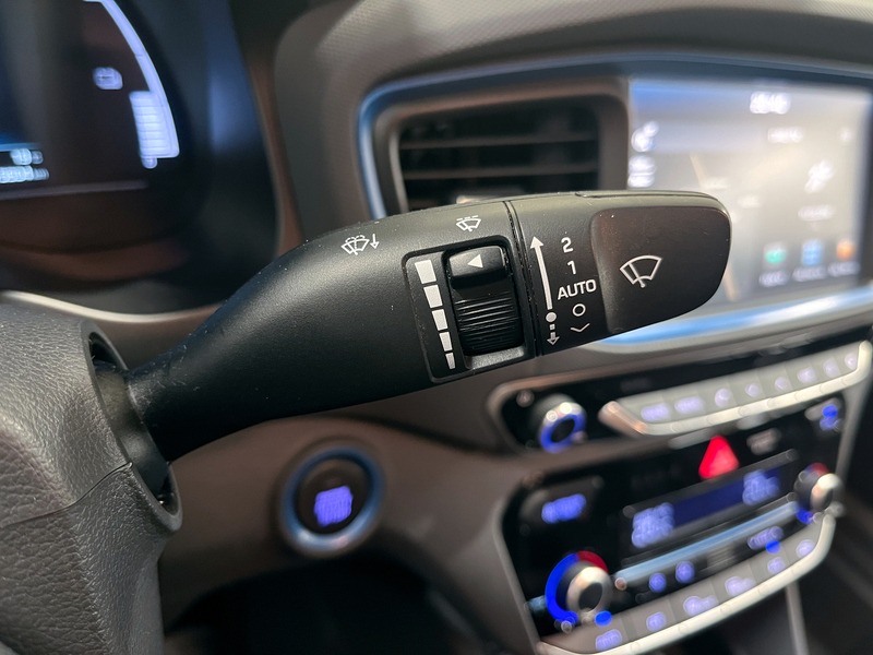 Hyundai IONIQ hybrid vaihtoauto