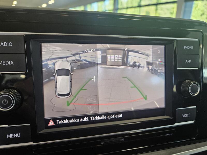 Volkswagen T-Roc vaihtoauto