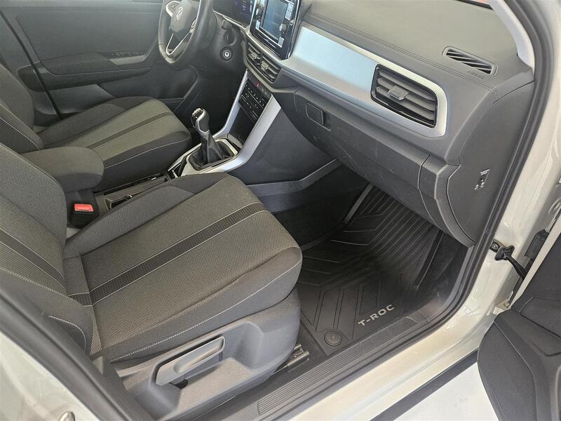 Volkswagen T-Roc vaihtoauto