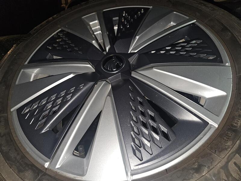 Skoda Karoq vaihtoauto