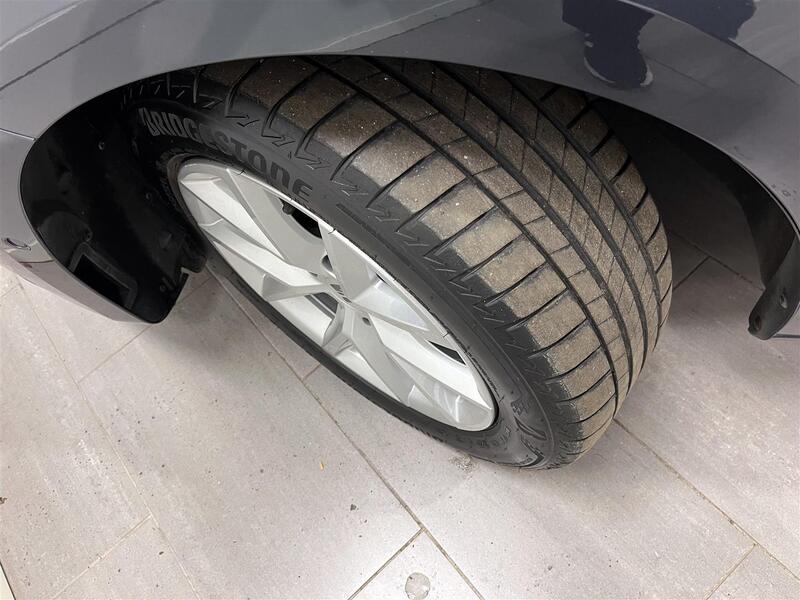 SEAT Leon vaihtoauto