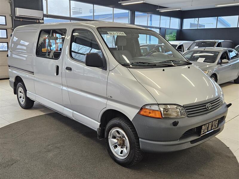 Toyota Hiace vaihtoauto